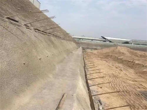 城区河道边坡加固
